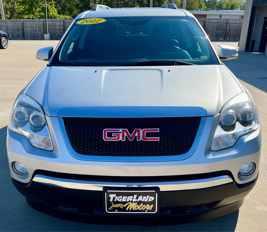 2012 GMC Acadia Image 2