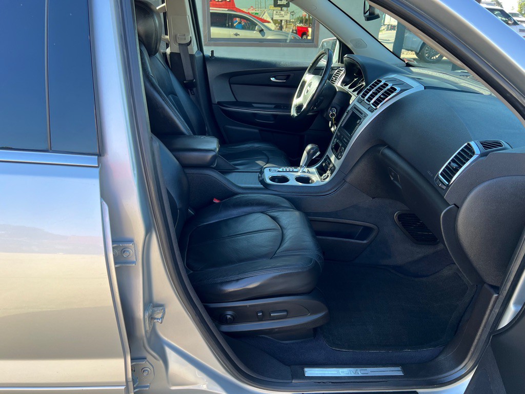 2012 GMC Acadia Image 12