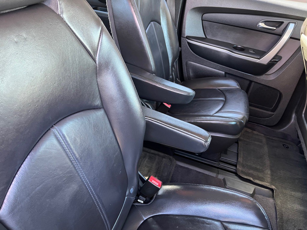2012 GMC Acadia Image 16