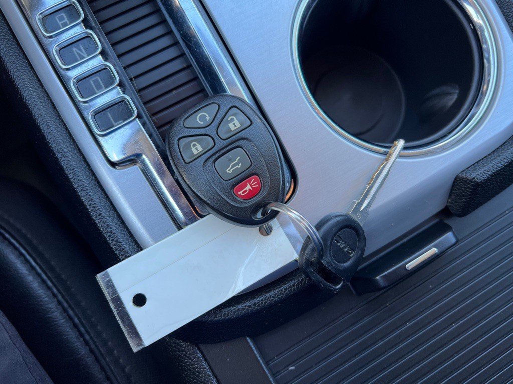 2012 GMC Acadia Image 32