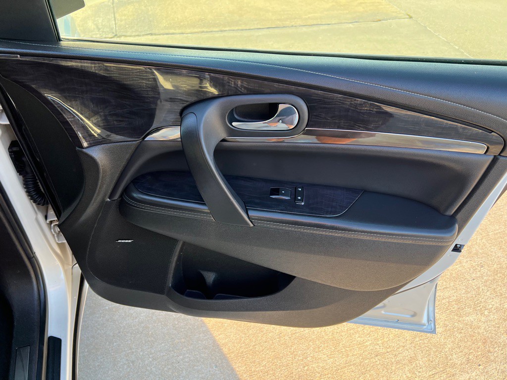 2015 Buick Enclave Image 11