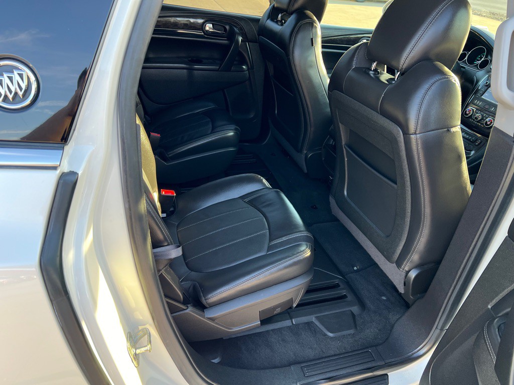 2015 Buick Enclave Image 17
