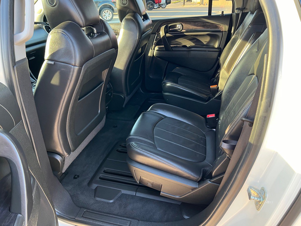 2015 Buick Enclave Image 22