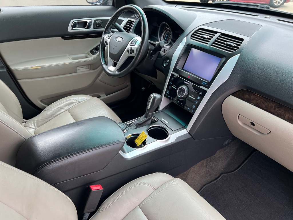 2013 Ford Explorer Image 14