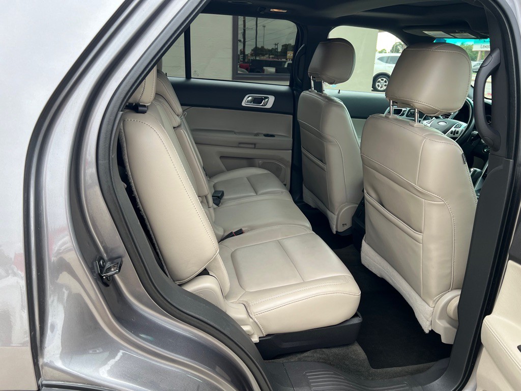 2013 Ford Explorer Image 16