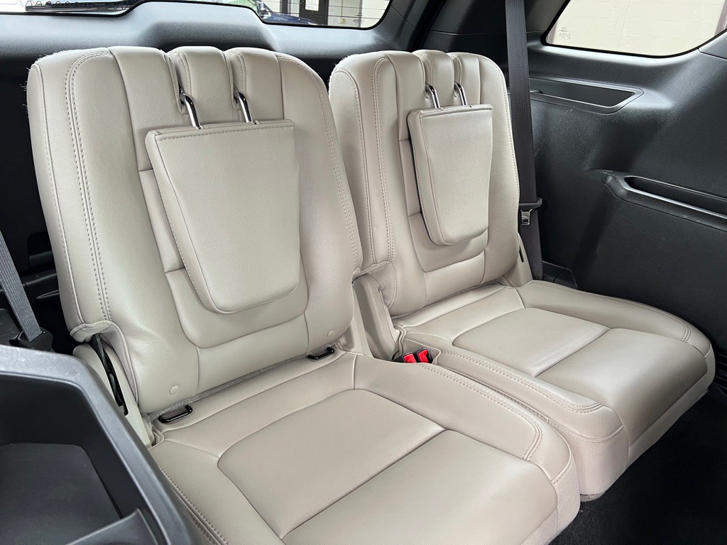 2013 Ford Explorer Image 17