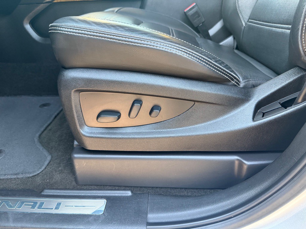 2017 GMC Yukon Image 19