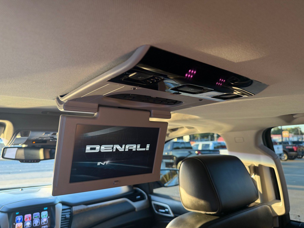 2017 GMC Yukon Image 24