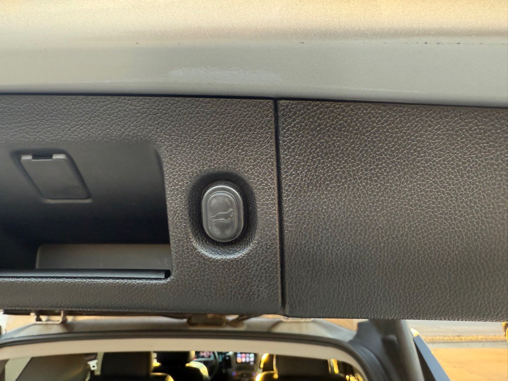 2017 GMC Yukon Image 27