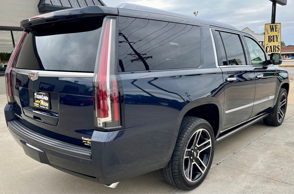 2017 Cadillac Escalade Image 7