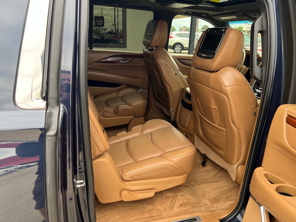 2017 Cadillac Escalade Image 20