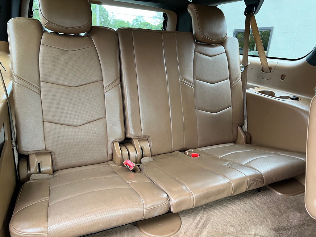 2017 Cadillac Escalade Image 23
