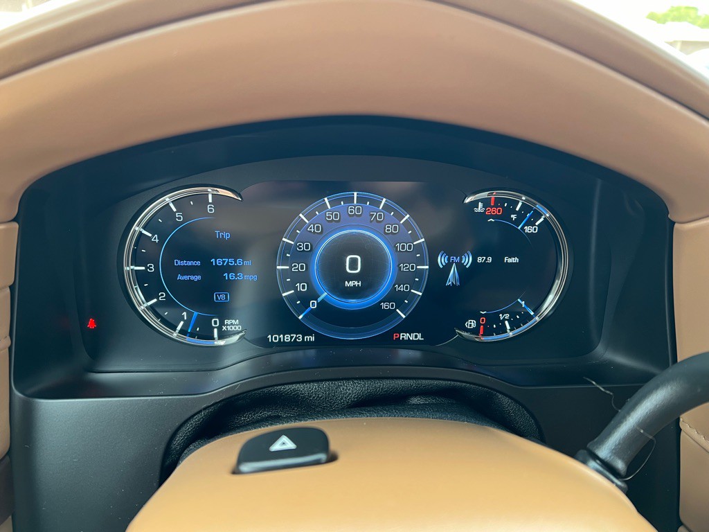 2017 Cadillac Escalade Image 35