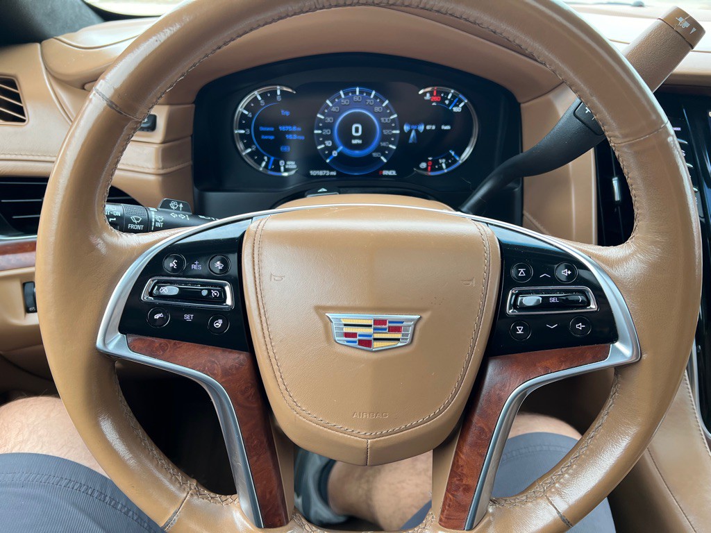 2017 Cadillac Escalade Image 36