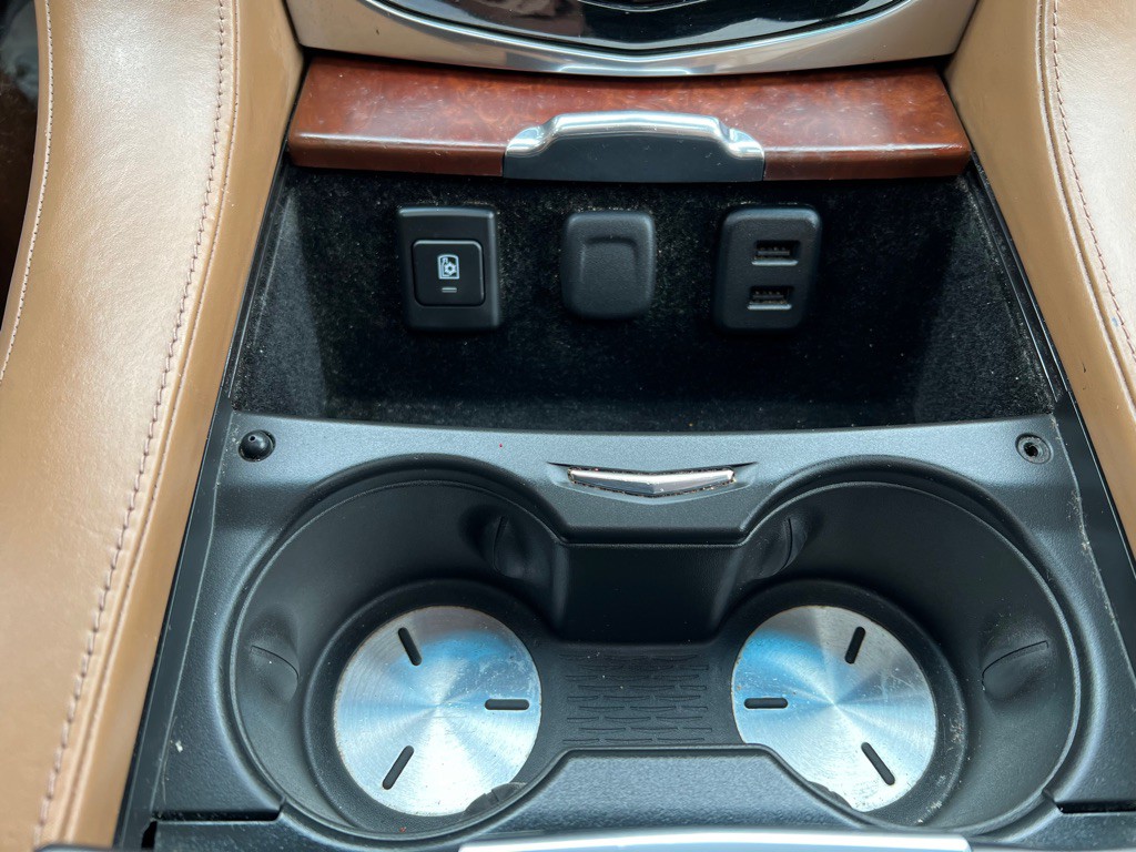 2017 Cadillac Escalade Image 41