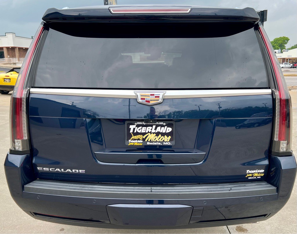 2017 Cadillac Escalade Image 6