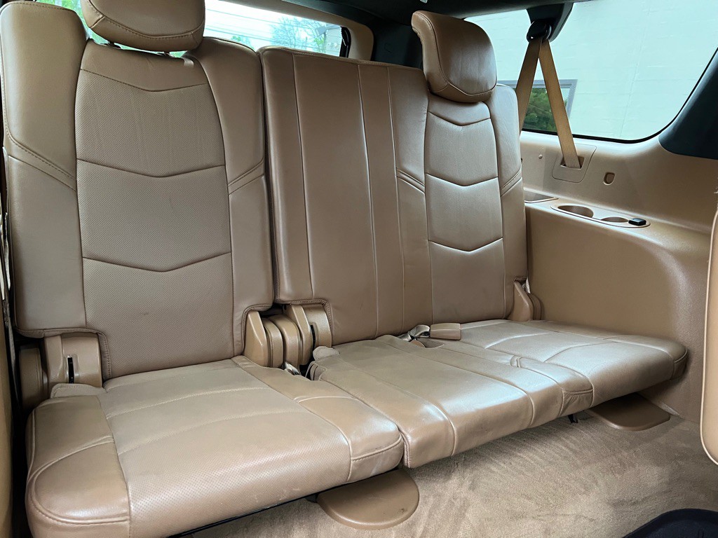 2017 Cadillac Escalade Image 22