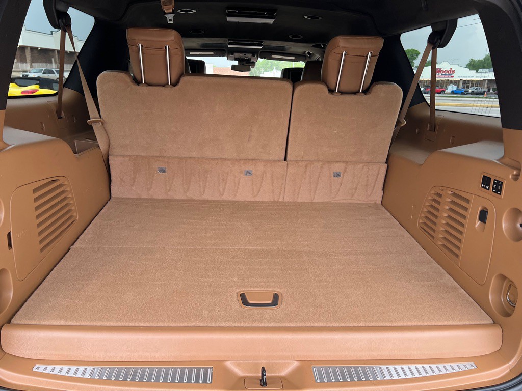 2017 Cadillac Escalade Image 24