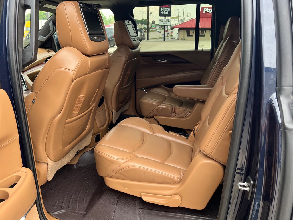 2017 Cadillac Escalade Image 25