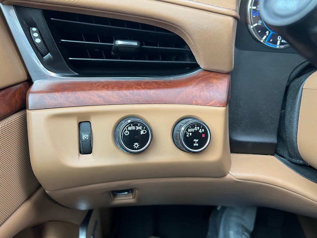 2017 Cadillac Escalade Image 29