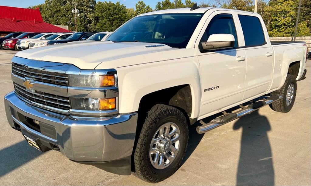 2015 Chevrolet Silverado 1500 Image 3
