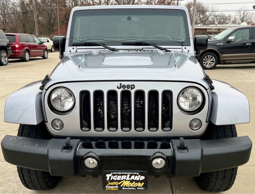 2015 Jeep Wrangler Unlimited Image 2