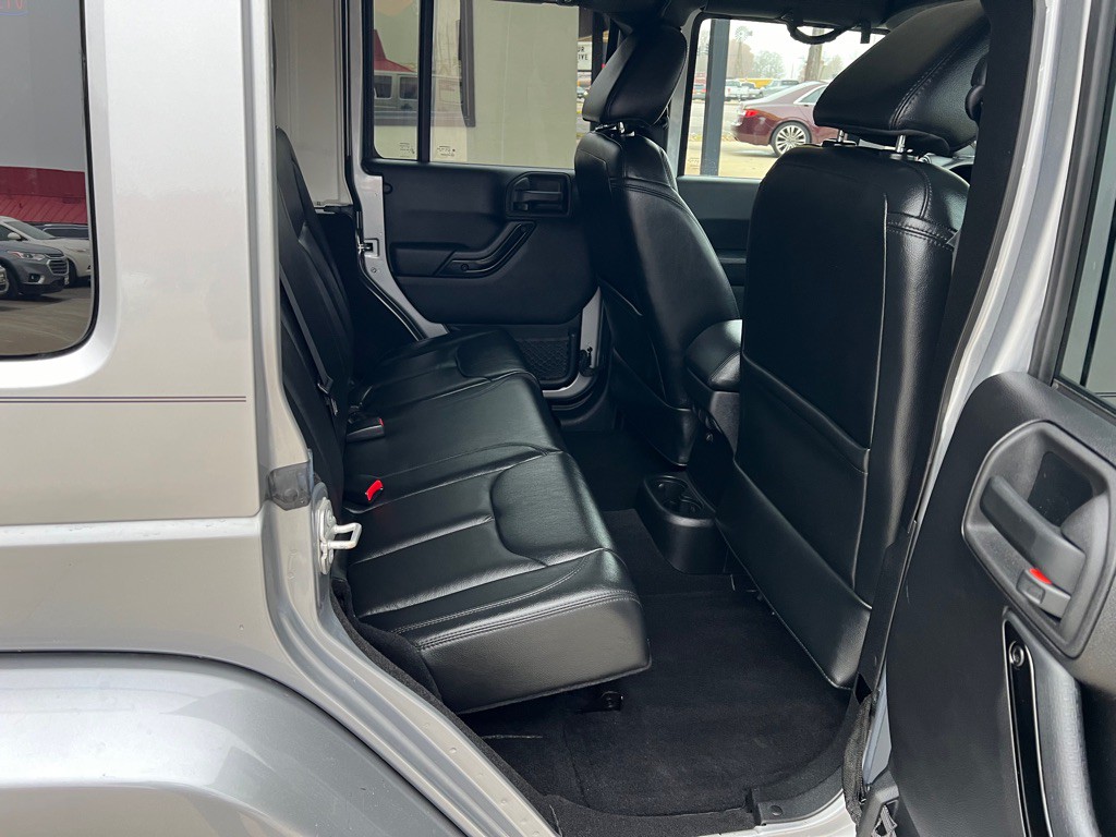 2015 Jeep Wrangler Unlimited Image 16