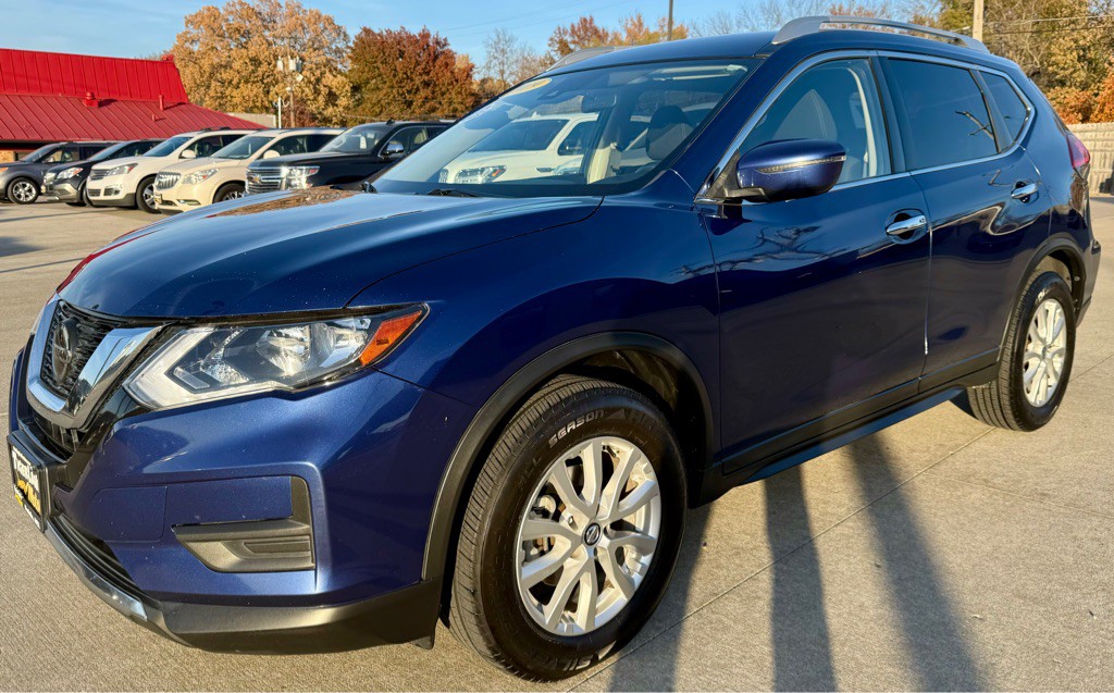 2019 Nissan Rogue Image 3