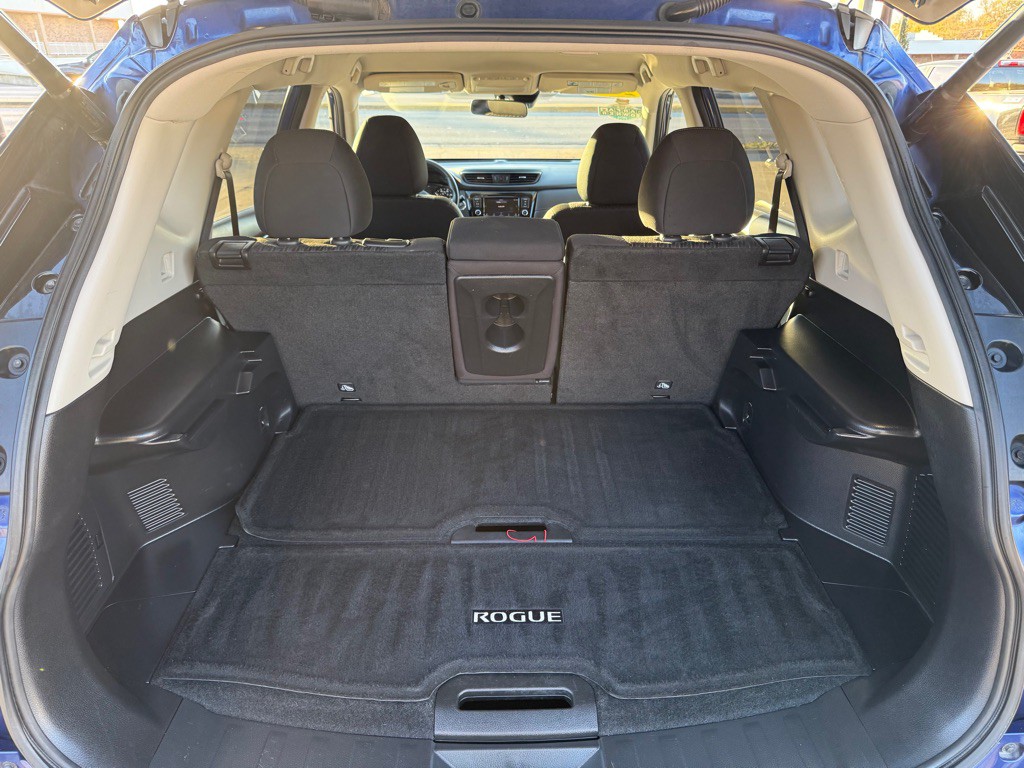 2019 Nissan Rogue Image 15