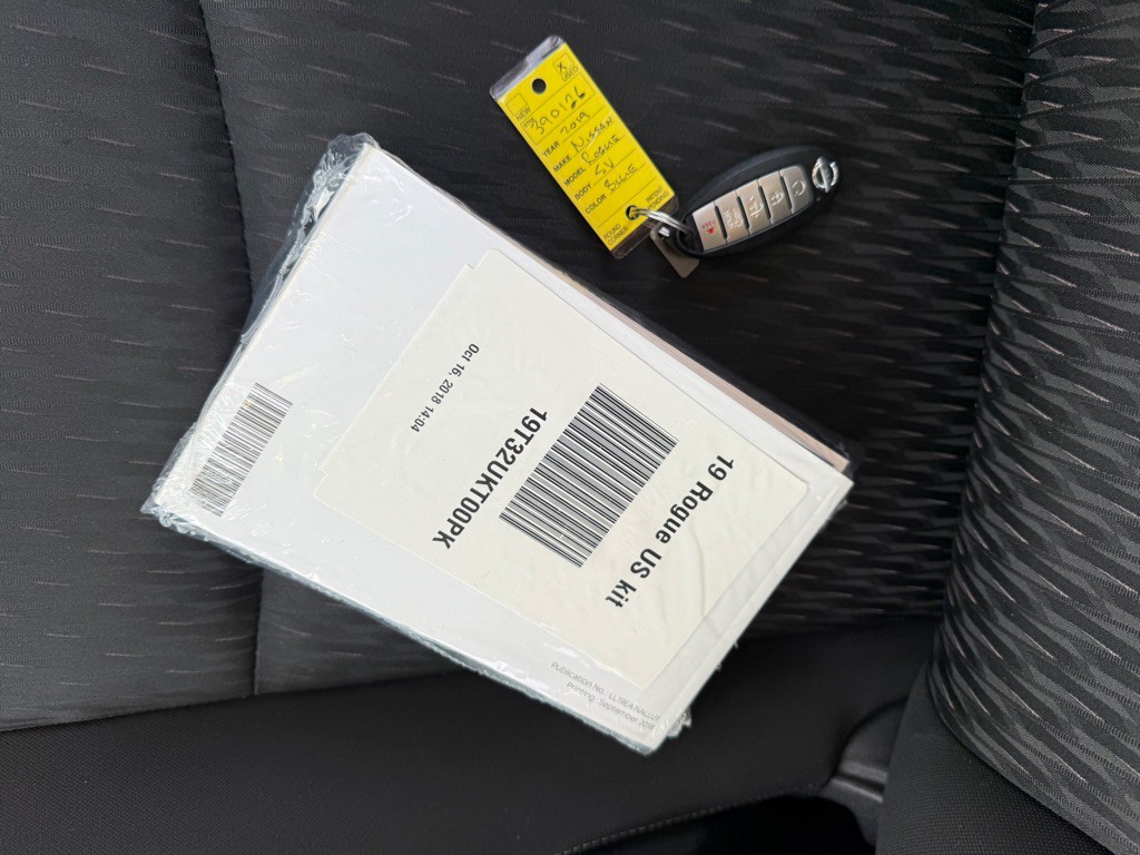 2019 Nissan Rogue Image 24