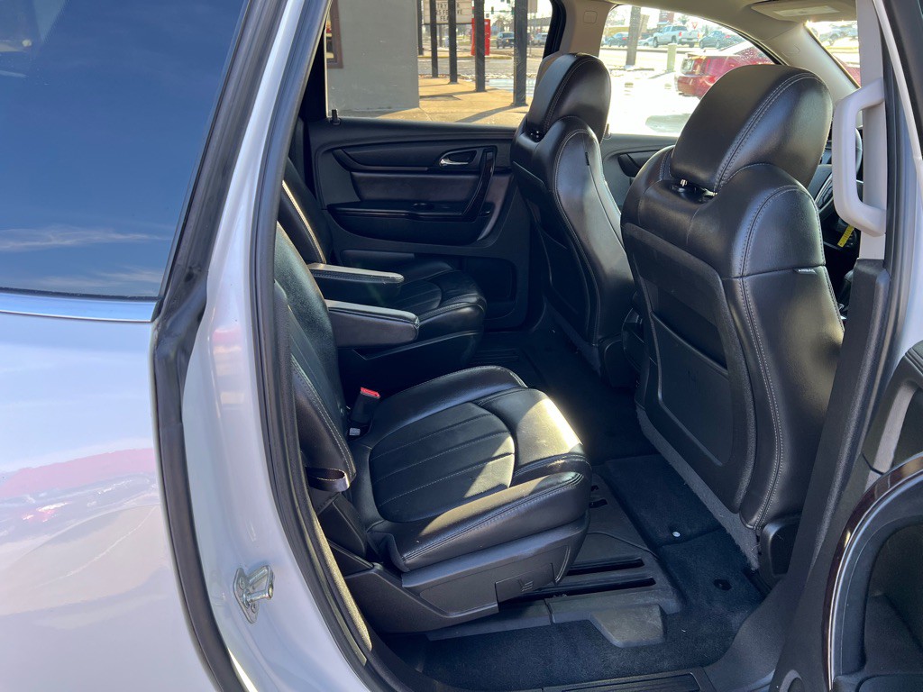 2016 Chevrolet Traverse Image 15