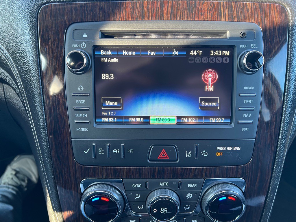 2016 Chevrolet Traverse Image 32