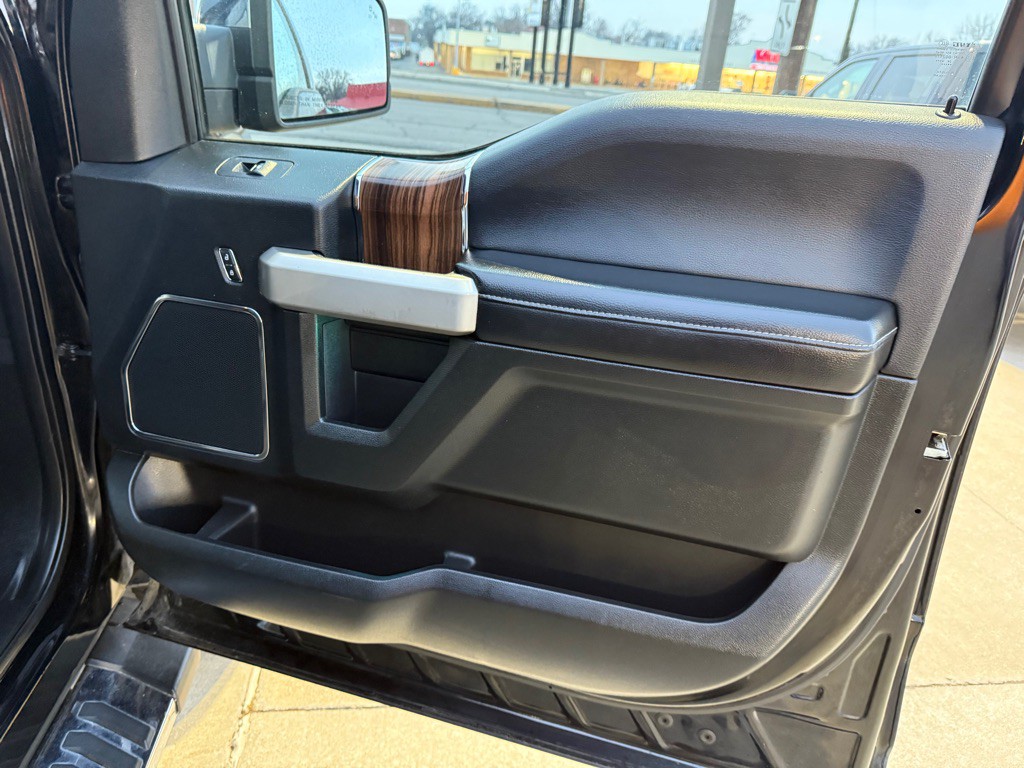 2016 Ford F-150 Image 24