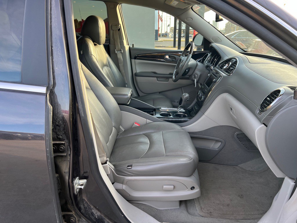 2016 Buick Enclave Image 10