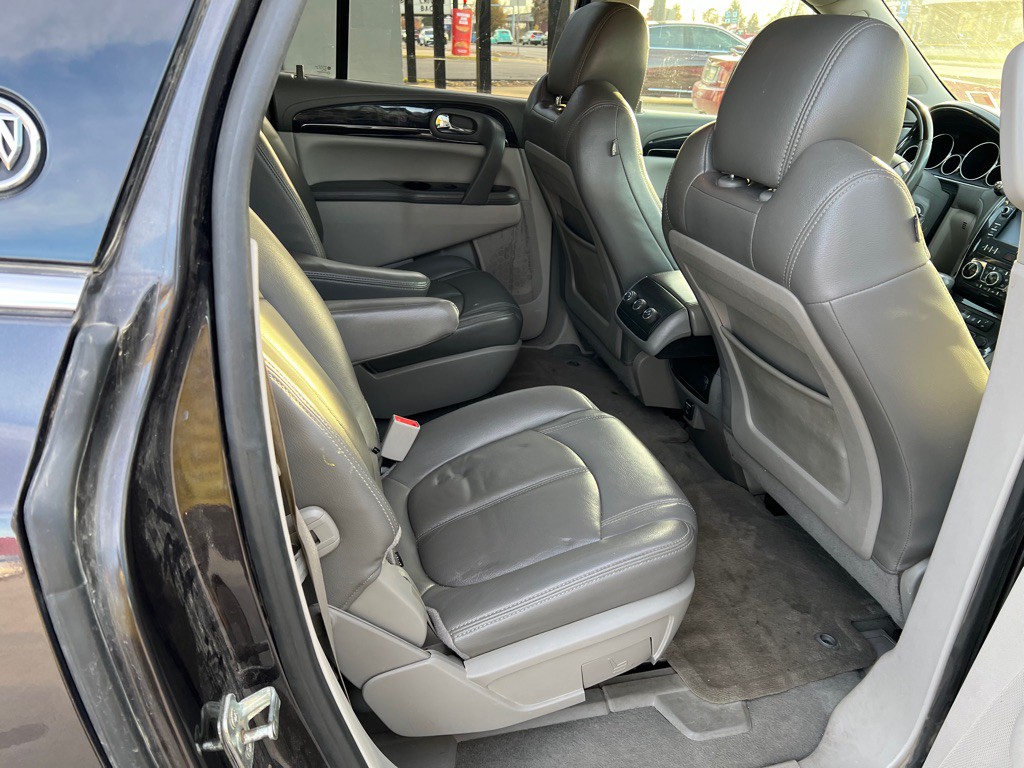 2016 Buick Enclave Image 13