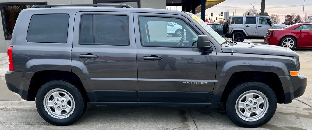 2017 Jeep Patriot Image 8