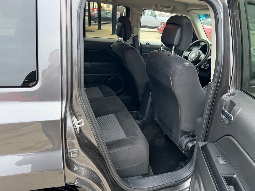 2017 Jeep Patriot Image 12