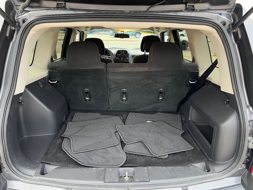 2017 Jeep Patriot Image 14