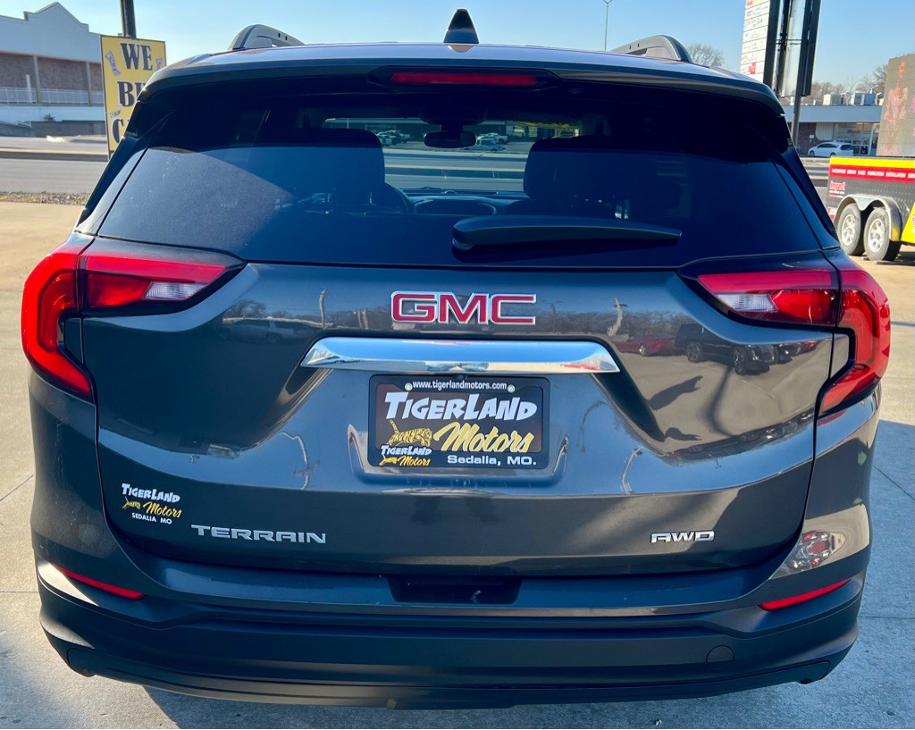 2020 GMC Terrain Image 6