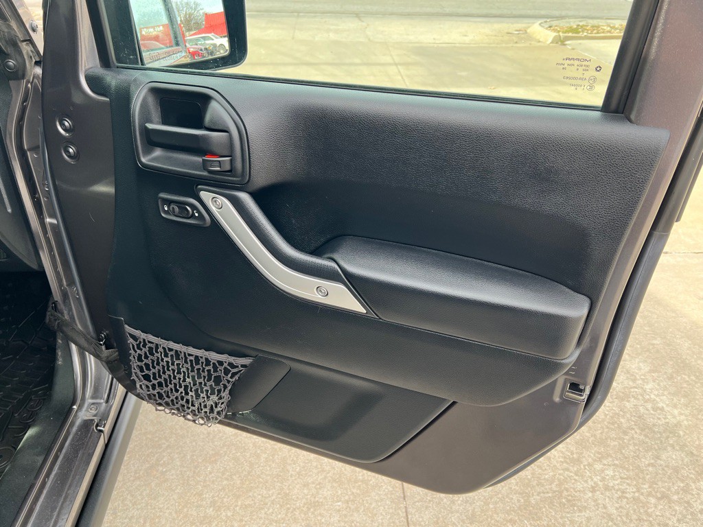 2016 Jeep Wrangler Unlimited Image 9