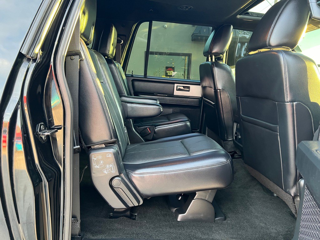 2017 Ford Expedition Image 16