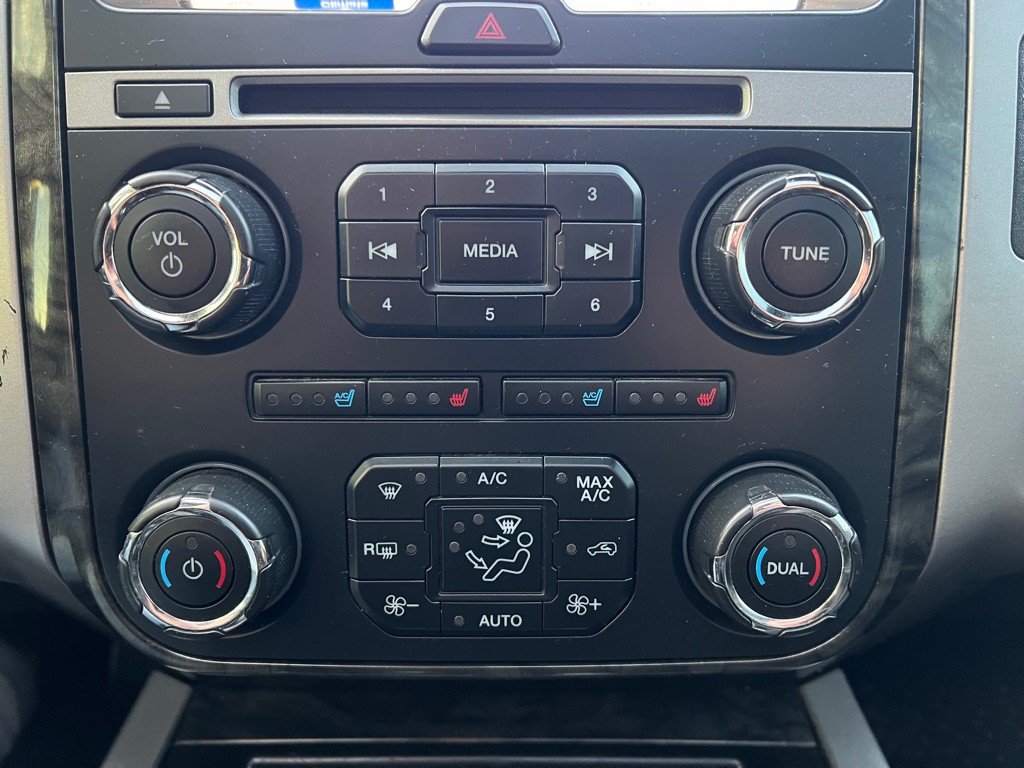 2017 Ford Expedition Image 32