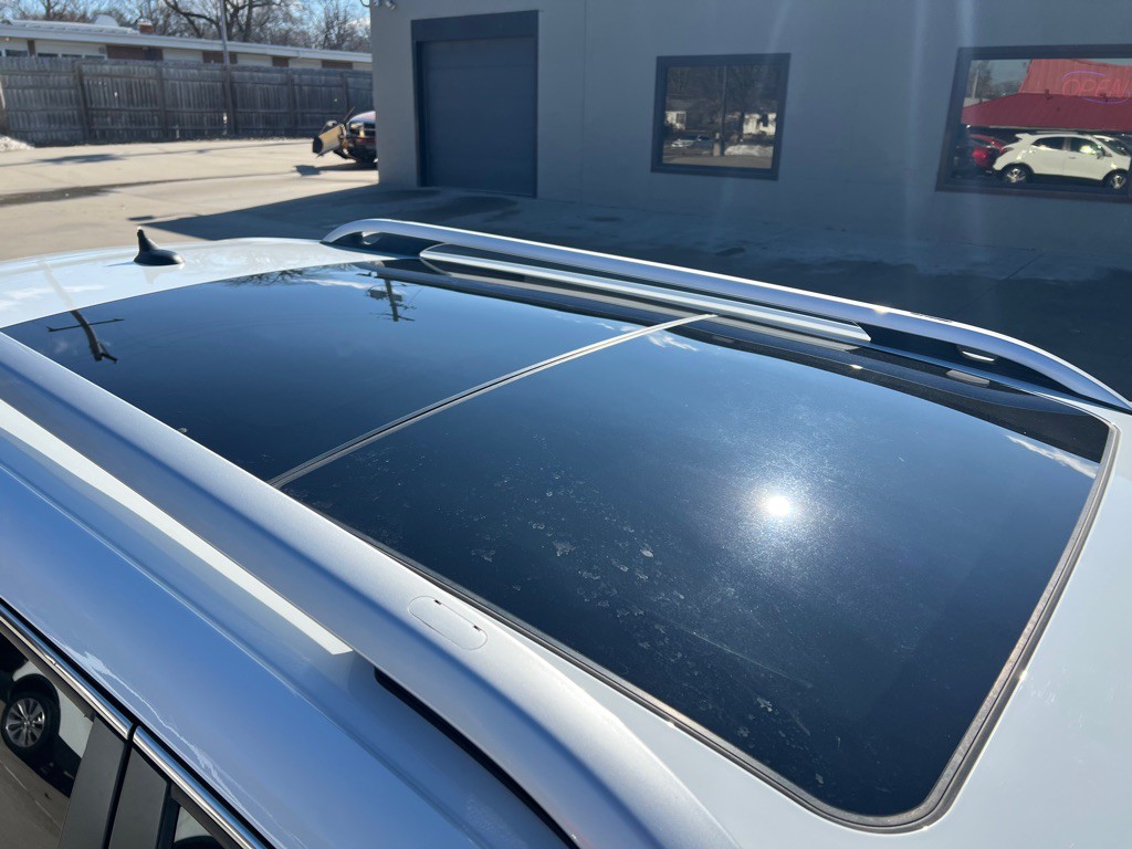 2015 Jeep Cherokee Image 10