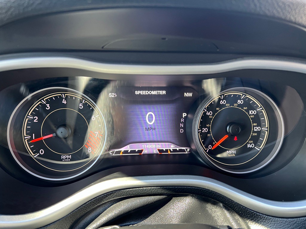 2015 Jeep Cherokee Image 24