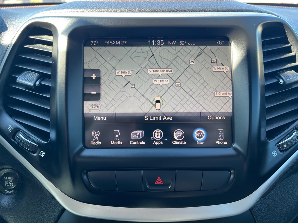 2015 Jeep Cherokee Image 25