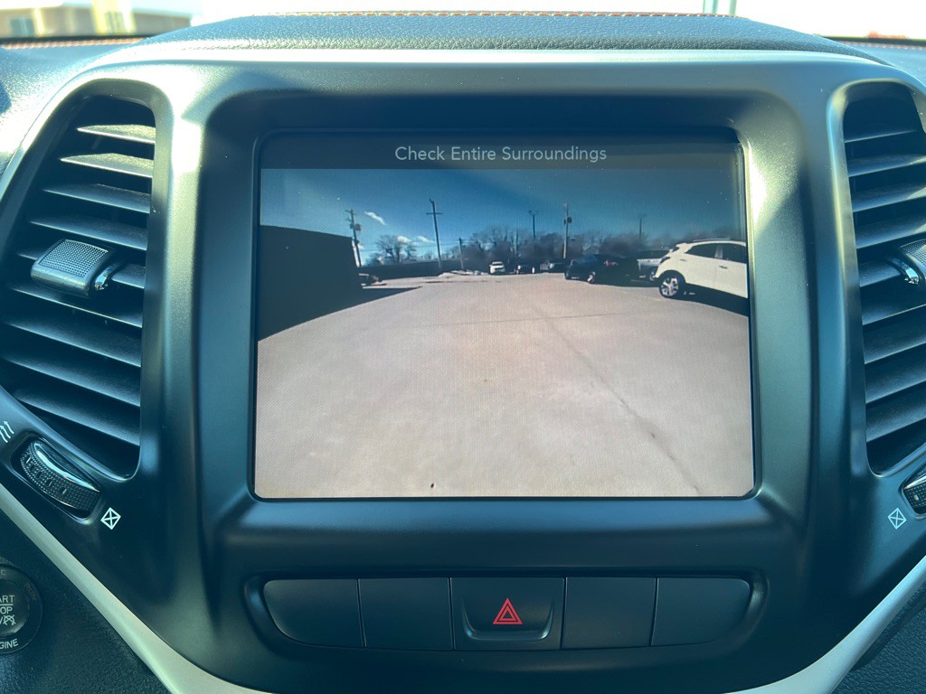 2015 Jeep Cherokee Image 26