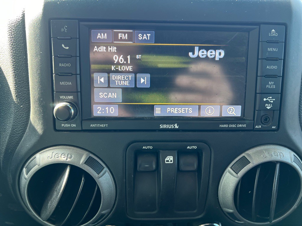 2017 Jeep Wrangler Image 10