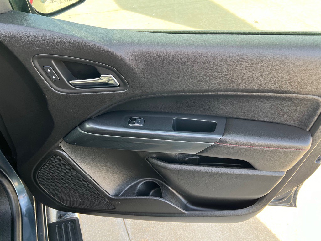 2015 GMC Canyon Image 9