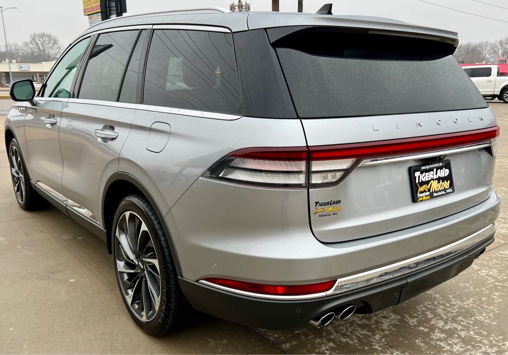 2021 Lincoln Aviator Image 5