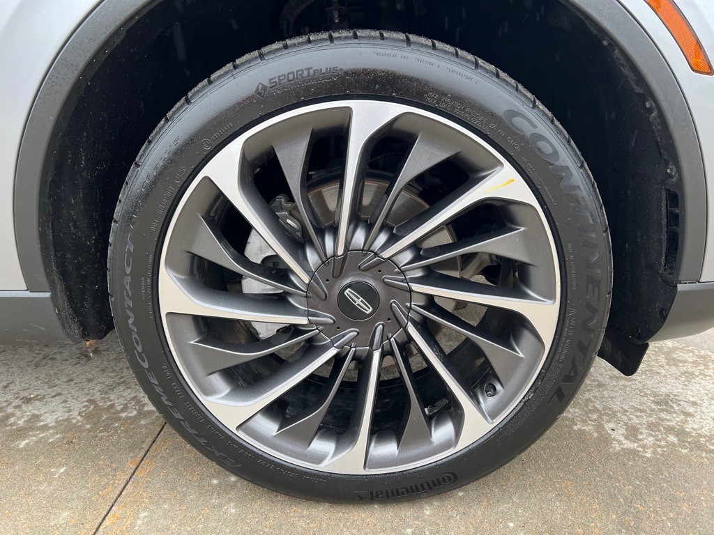 2021 Lincoln Aviator Image 9